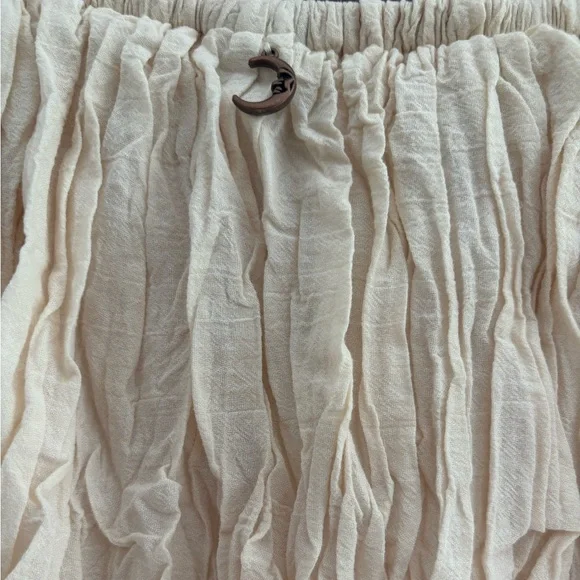 Jaded Gypsy Elegant Cream Off-Shoulder Jumpsuit - Picture 4 of 5